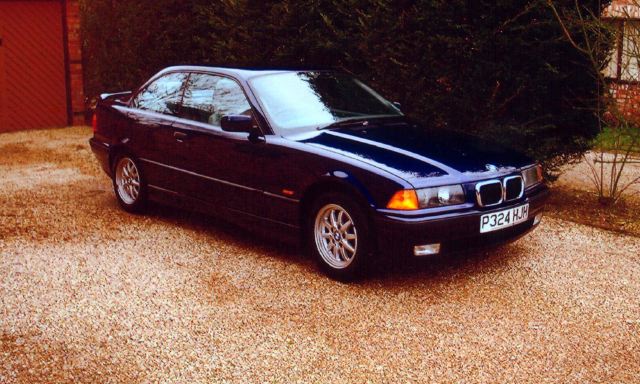 bmw323.jpg